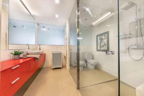 Сasa de 3 dormitorios en venta en Sant Cugat del Vallès, Barcelona, Cataluña, Spain № 8434 - foto 19