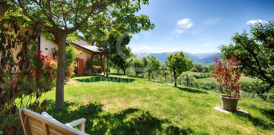 4 bedrooms house for sale in Catalonia, Spain № 7673