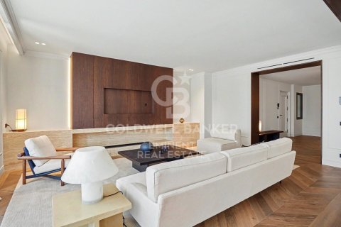 Apartamento de 3 dormitorios en venta en Barcelona, Cataluña, Spain № 7670 - foto 5