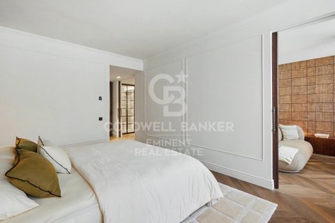 Apartamento de 3 dormitorios en venta en Barcelona, Cataluña, Spain № 7670 - foto 30
