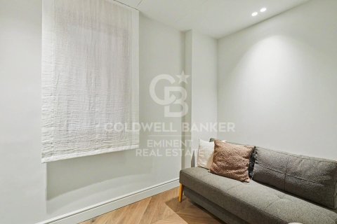 Apartamento de 3 dormitorios en venta en Barcelona, Cataluña, Spain № 7670 - foto 25