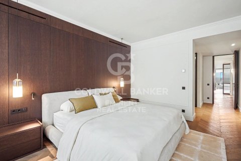 Apartamento de 3 dormitorios en venta en Barcelona, Cataluña, Spain № 7670 - foto 28
