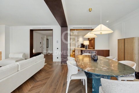 Apartamento de 3 dormitorios en venta en Barcelona, Cataluña, Spain № 7670 - foto 11