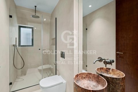 Apartamento de 3 dormitorios en venta en Barcelona, Cataluña, Spain № 7670 - foto 22