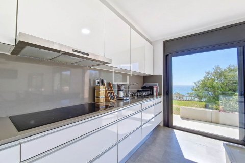 Villa de 5 dormitorios en alquiler en Vilanova i la Geltrú, Barcelona, Cataluña, Spain № 4531 - foto 26