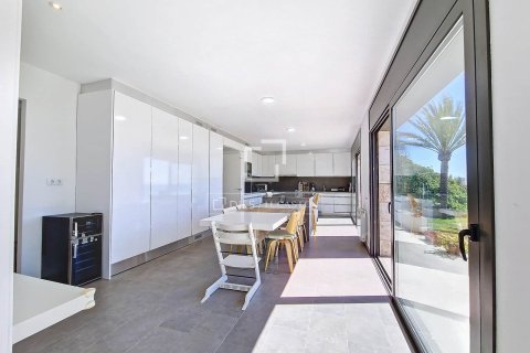 Villa de 5 dormitorios en alquiler en Vilanova i la Geltrú, Barcelona, Cataluña, Spain № 4531 - foto 21