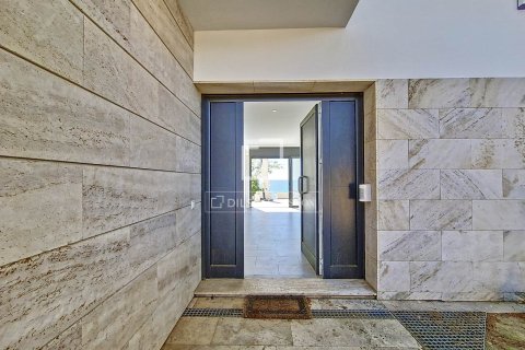 Villa de 5 dormitorios en alquiler en Vilanova i la Geltrú, Barcelona, Cataluña, Spain № 4531 - foto 10