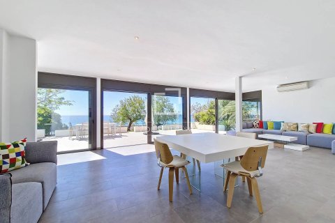 Villa de 5 dormitorios en alquiler en Vilanova i la Geltrú, Barcelona, Cataluña, Spain № 4531 - foto 7