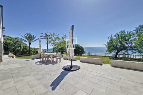 Villa de 5 dormitorios en alquiler en Vilanova i la Geltrú, Barcelona, Cataluña, Spain № 4531 - foto 9