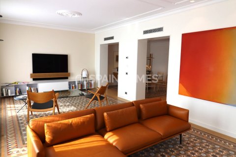3 bedrooms apartment for sale in Barcelona, Catalonia, Spain № 1296 - photo 7