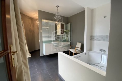 Villa de 6 dormitorios en venta en Castelldefels, Barcelona, Cataluña, Spain № 1090 - foto 23