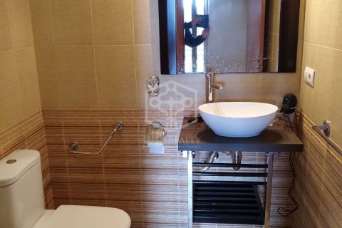 Villa de 5 dormitorios en venta en Lloret de Mar, Gerona, Cataluña, Spain № 1093 - foto 16