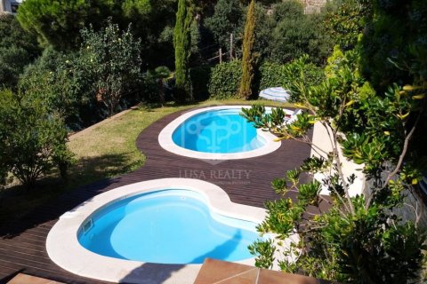 Villa de 5 dormitorios en venta en Lloret de Mar, Gerona, Cataluña, Spain № 1093 - foto 2