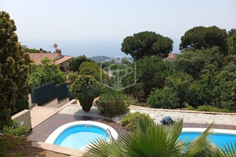 Villa de 5 dormitorios en venta en Lloret de Mar, Gerona, Cataluña, Spain № 1093 - foto 23