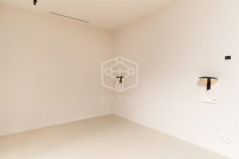Купить квартиру в Барселона, Испания с 4 спальни, 175м², № 1092 - фото 17