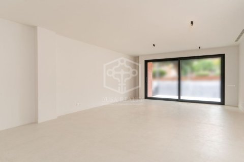 Купить квартиру в Барселона, Испания с 4 спальни, 175м², № 1092 - фото 5