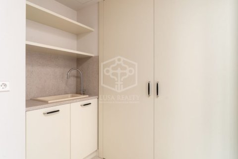Купить квартиру в Барселона, Испания с 4 спальни, 175м², № 1092 - фото 12