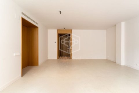 Купить квартиру в Барселона, Испания с 4 спальни, 175м², № 1092 - фото 4