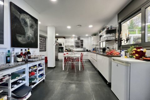 Villa de 4 dormitorios en venta en Sitges, Barcelona, Cataluña, Spain № 1091 - foto 16