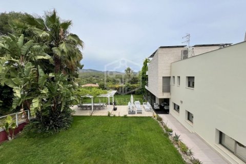Villa de 4 dormitorios en venta en Sitges, Barcelona, Cataluña, Spain № 1091