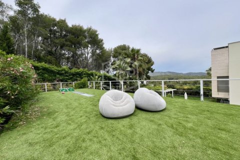 Villa de 4 dormitorios en venta en Sitges, Barcelona, Cataluña, Spain № 1091 - foto 6