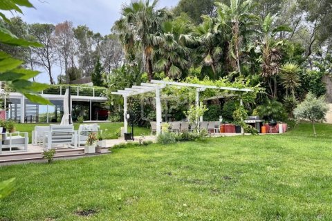 Villa de 4 dormitorios en venta en Sitges, Barcelona, Cataluña, Spain № 1091 - foto 2