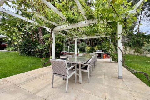 Villa de 4 dormitorios en venta en Sitges, Barcelona, Cataluña, Spain № 1091 - foto 3