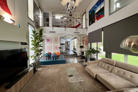 Villa de 4 dormitorios en venta en Sitges, Barcelona, Cataluña, Spain № 1091 - foto 13