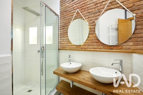 Apartamento de 1 dormitorio en venta en Barcelona, Cataluña, Spain № 8332 - foto 17