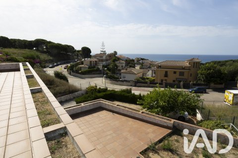 4 bedrooms house for sale in Canet de Mar, Barcelona, Catalonia, Spain № 8331 - photo 10