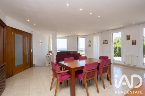 4 bedrooms house for sale in Canet de Mar, Barcelona, Catalonia, Spain № 8331 - photo 17