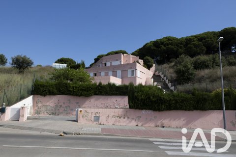 4 bedrooms house for sale in Canet de Mar, Barcelona, Catalonia, Spain № 8331 - photo 3