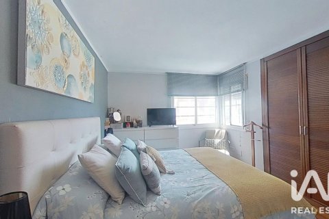 Tríplex de 4 dormitorios en venta en Cambrils, Tarragona, Cataluña, Spain № 8335 - foto 23