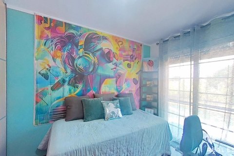 Tríplex de 4 dormitorios en venta en Cambrils, Tarragona, Cataluña, Spain № 8335 - foto 26