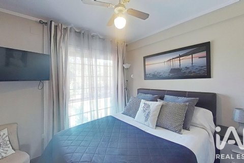 Tríplex de 4 dormitorios en venta en Cambrils, Tarragona, Cataluña, Spain № 8335 - foto 28