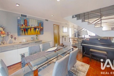 Tríplex de 4 dormitorios en venta en Cambrils, Tarragona, Cataluña, Spain № 8335 - foto 14