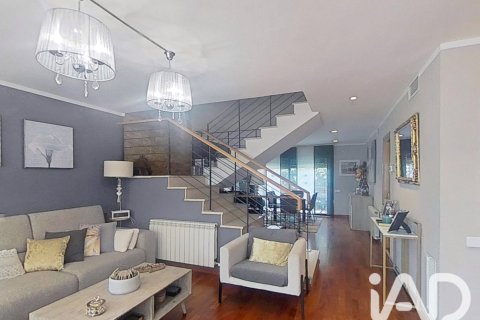 Tríplex de 4 dormitorios en venta en Cambrils, Tarragona, Cataluña, Spain № 8335 - foto 6