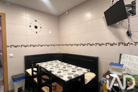 Apartamento de 5 dormitorios en venta en Sant Andreu de la Barca, Barcelona, Cataluña, Spain № 8330 - foto 3