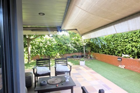 Apartamento de 3 dormitorios en venta en Sant Cugat del Vallès, Barcelona, Cataluña, Spain № 8334 - foto 13