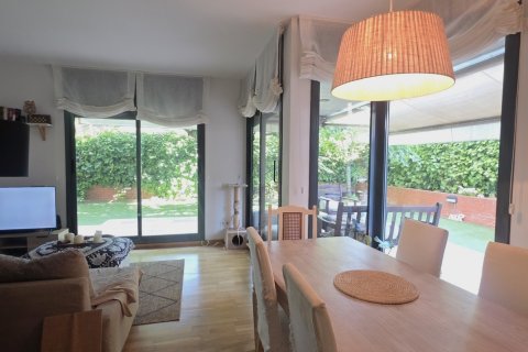 Apartamento de 3 dormitorios en venta en Sant Cugat del Vallès, Barcelona, Cataluña, Spain № 8334 - foto 18