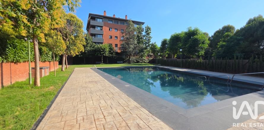 Apartamento de 3 dormitorios en venta en Sant Cugat del Vallès, Barcelona, Cataluña, Spain № 8334