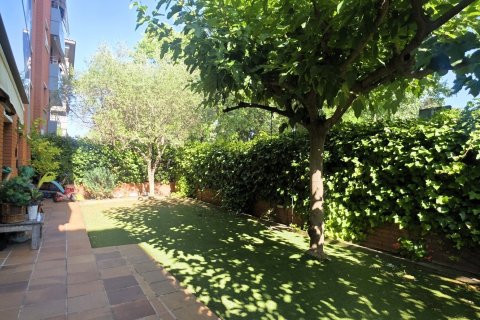 Apartamento de 3 dormitorios en venta en Sant Cugat del Vallès, Barcelona, Cataluña, Spain № 8334 - foto 7
