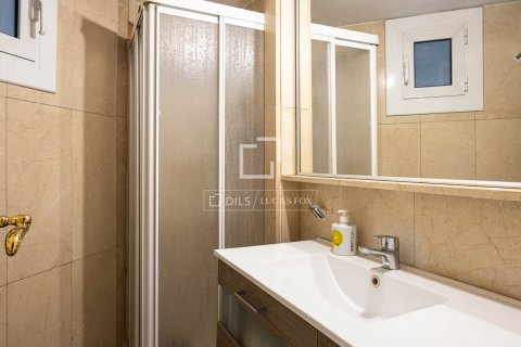 Apartamento de 3 dormitorios en venta en Barcelona, Cataluña, Spain № 8961 - foto 26