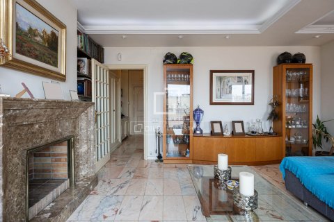Apartamento de 3 dormitorios en venta en Barcelona, Cataluña, Spain № 8961 - foto 9