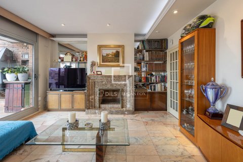 Apartamento de 3 dormitorios en venta en Barcelona, Cataluña, Spain № 8961 - foto 8