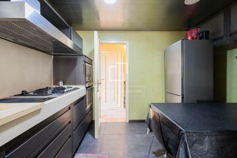 Apartamento de 3 dormitorios en venta en Barcelona, Cataluña, Spain № 8961 - foto 11
