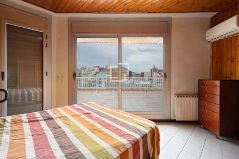 Apartamento de 3 dormitorios en venta en Barcelona, Cataluña, Spain № 8961 - foto 25