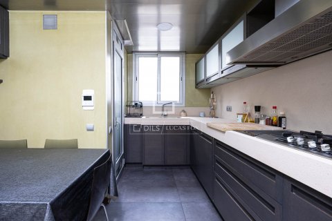 Apartamento de 3 dormitorios en venta en Barcelona, Cataluña, Spain № 8961 - foto 10