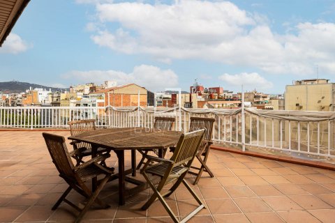 Apartamento de 3 dormitorios en venta en Barcelona, Cataluña, Spain № 8961 - foto 4