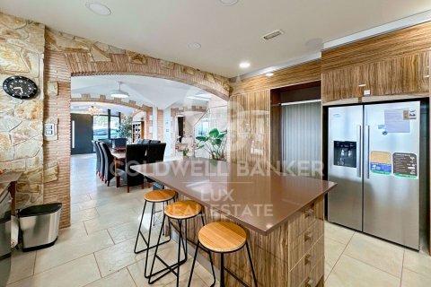 Сasa de 5 dormitorios en venta en Vilajuiga, Gerona, Cataluña, Spain № 5947 - foto 15